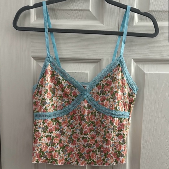 SET OF (2) Wild Fable Lace Trim Ribbed Tank Top Size Large - Picture 7 of 13